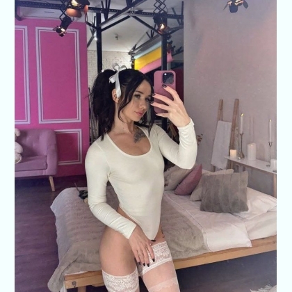      ,,,  