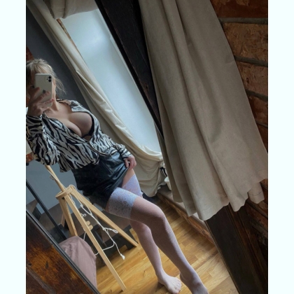 M��� ��� ���   ���� ������